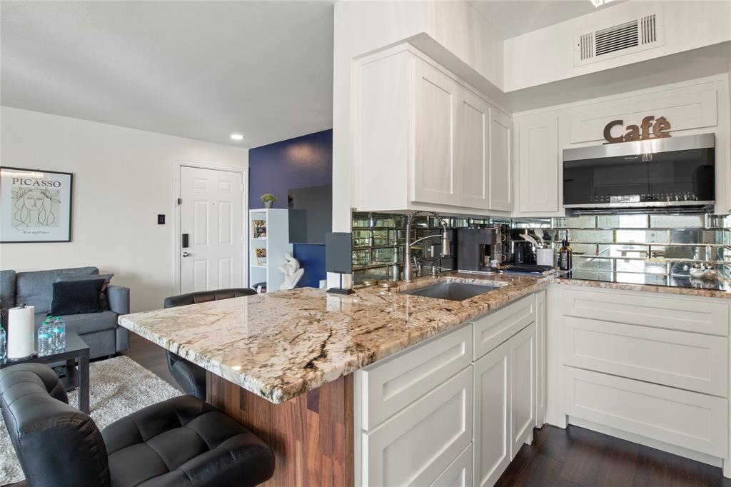2310 Balsam Drive B301 Property Photo 7