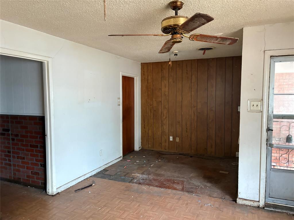 5912 Sandra Drive Property Photo 3