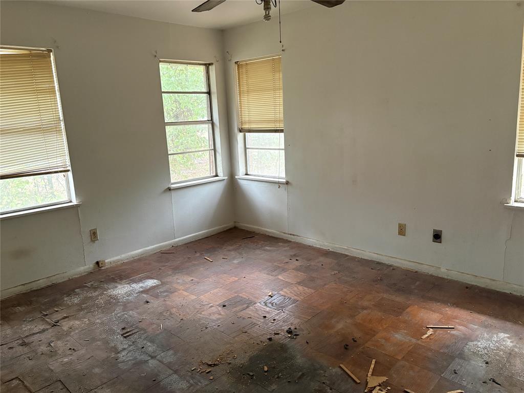 5912 Sandra Drive Property Photo 8