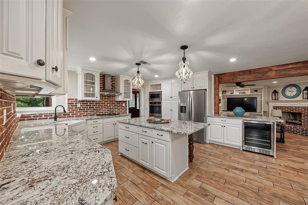1800 Trail Lake Drive Property Photo 19