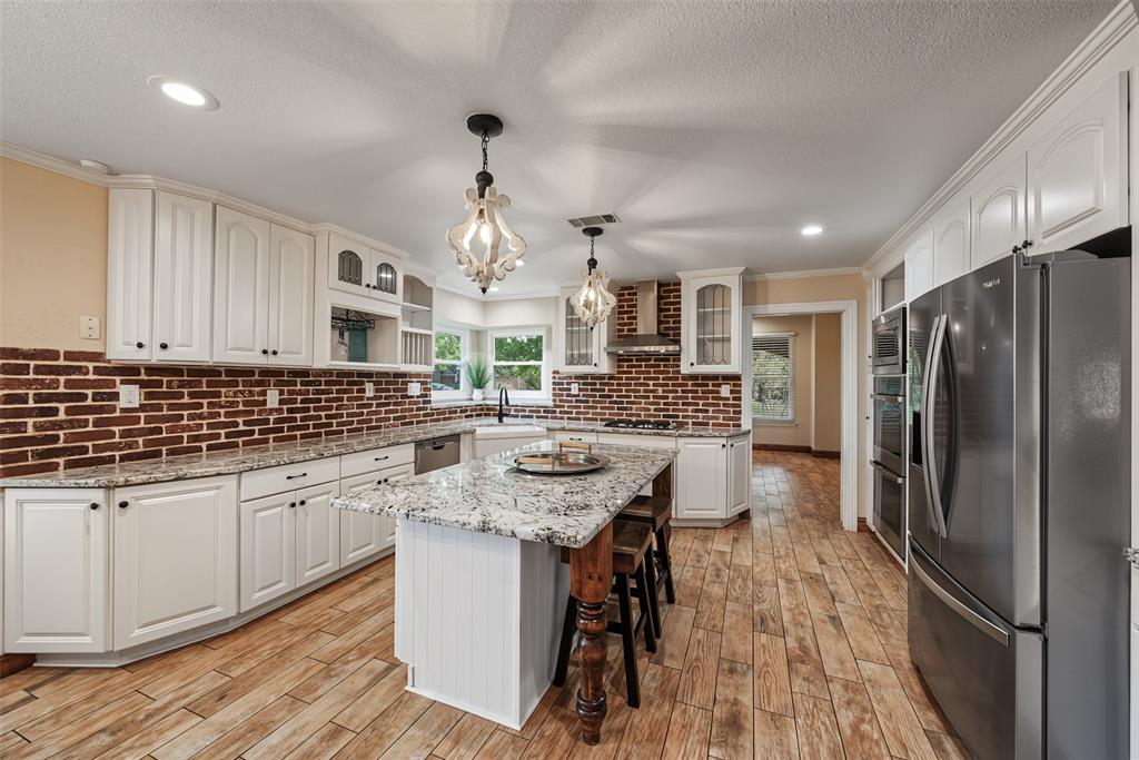 1800 Trail Lake Drive Property Photo 20