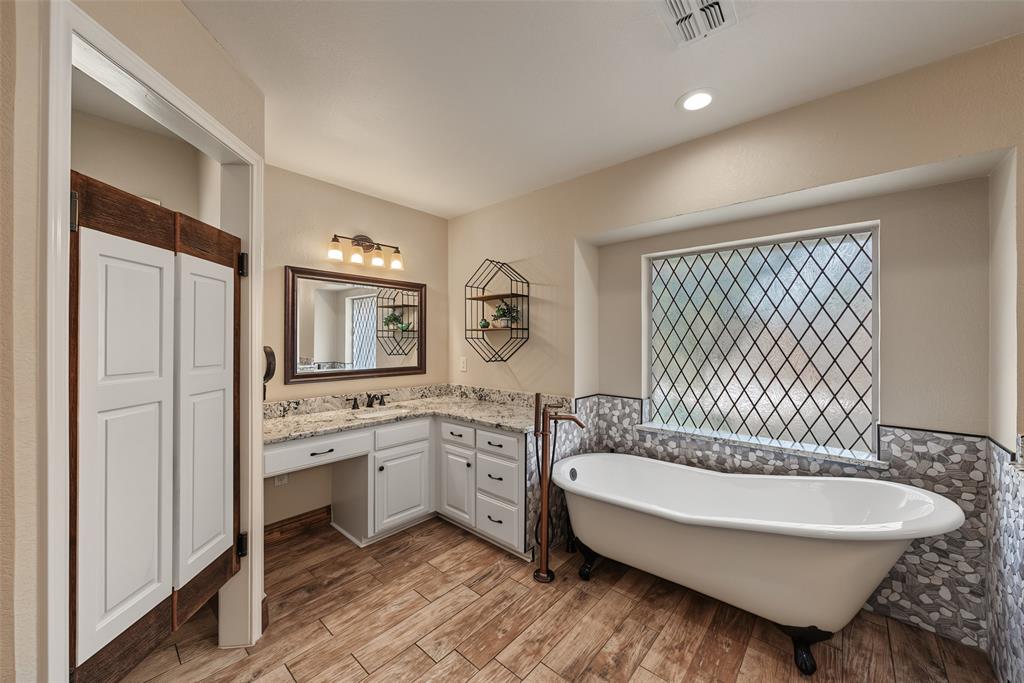 1800 Trail Lake Drive Property Photo 29