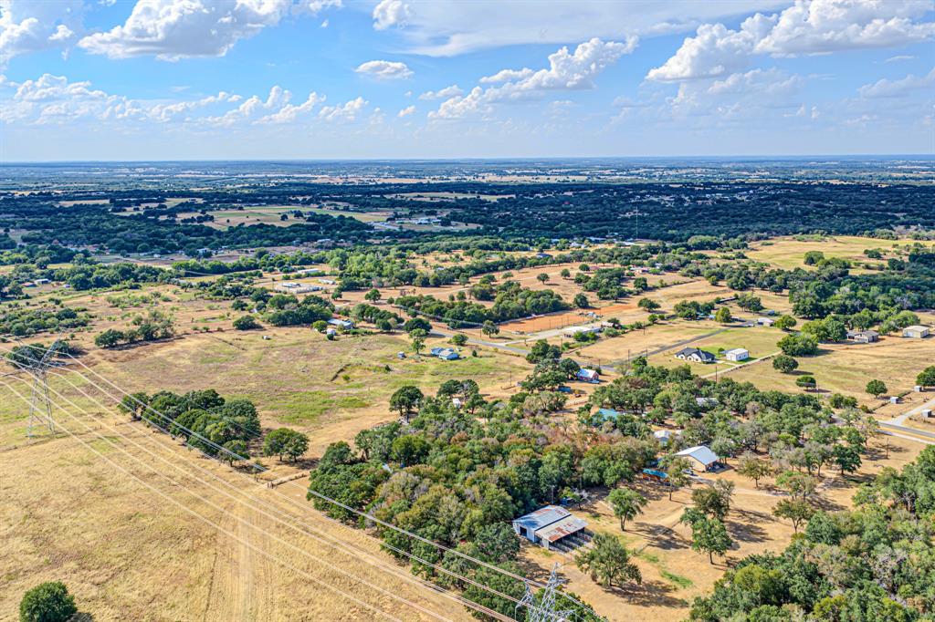 3207 Fm 2048 Property Photo 1