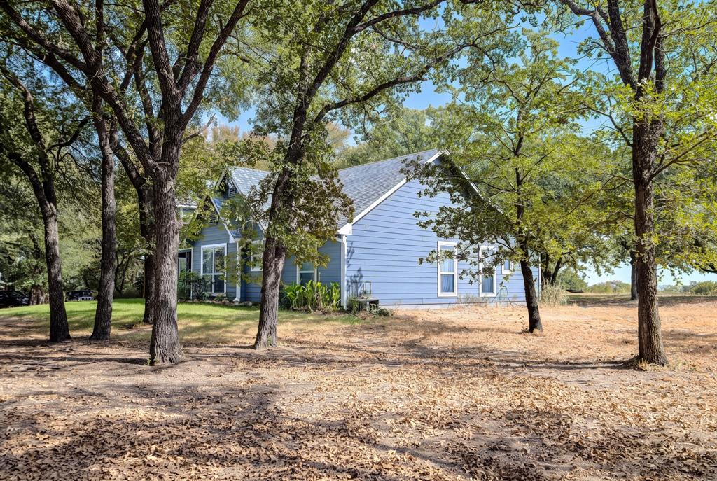 3207 Fm 2048 Property Photo 5