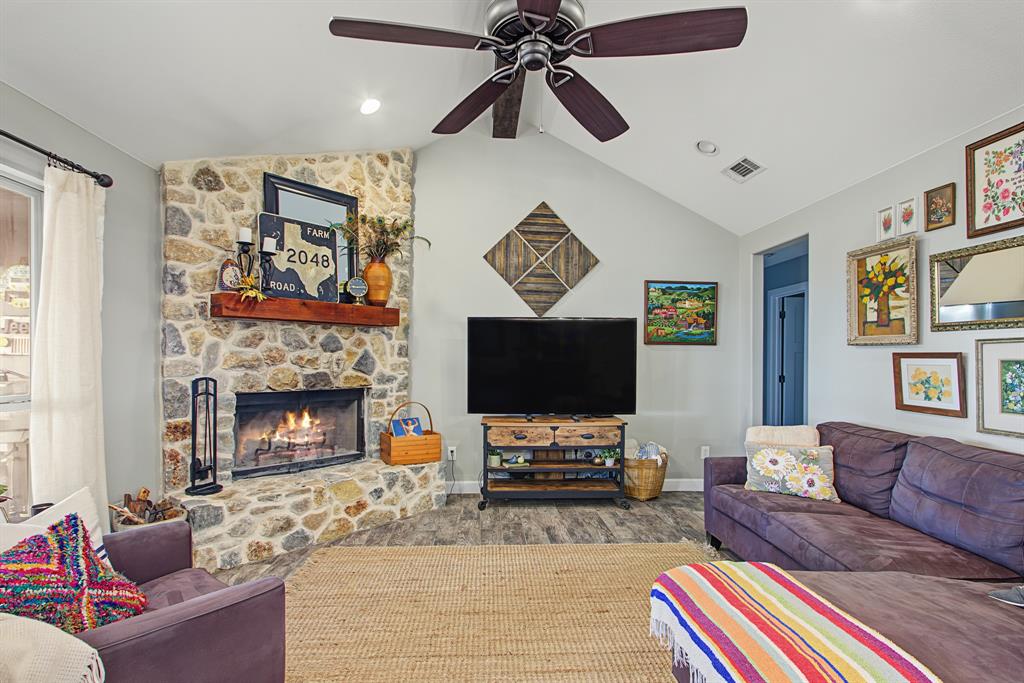 3207 Fm 2048 Property Photo 12