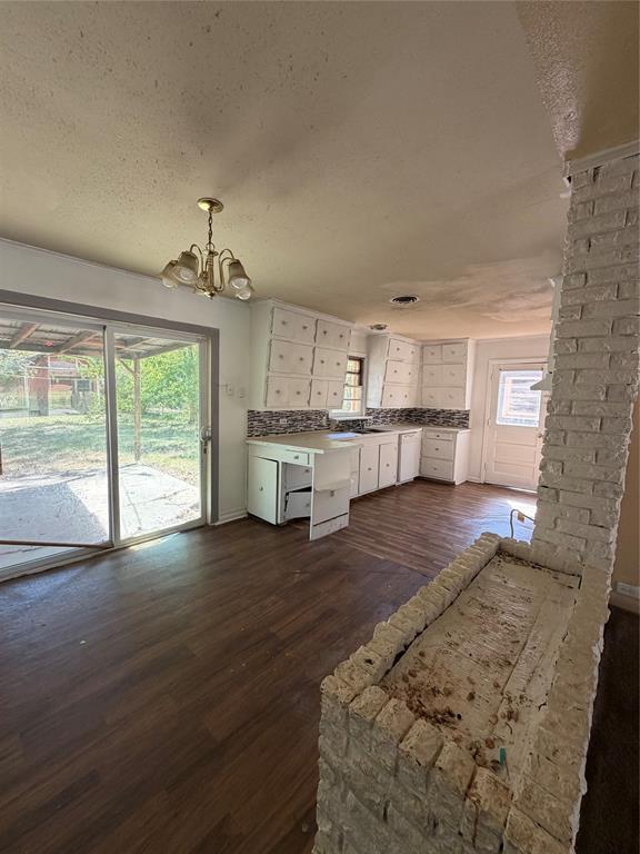 938 Huntington Lane Property Photo 2