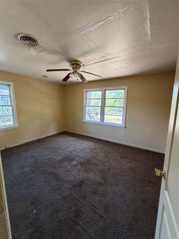 938 Huntington Lane Property Photo 9