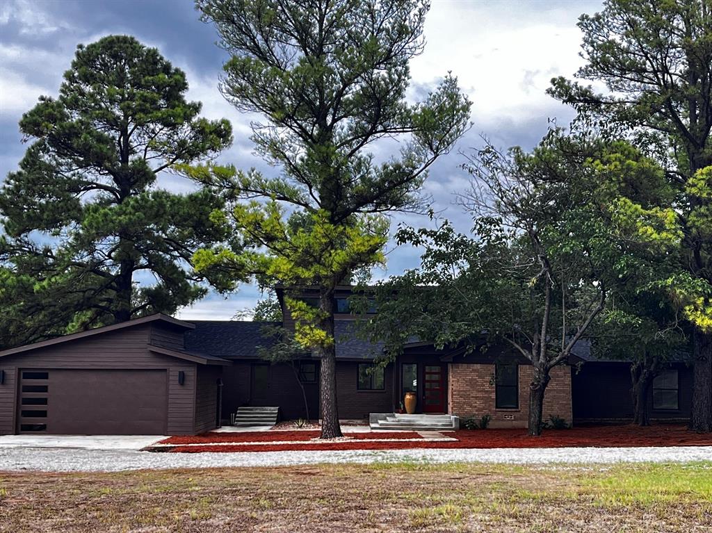 990 County Road 4371 Property Photo 1