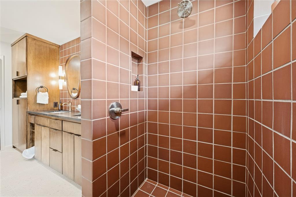 990 County Road 4371 Property Photo 18