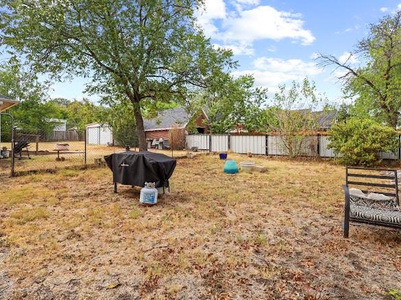 1100 W Walnut Street Property Photo 27
