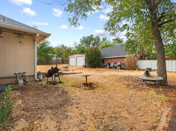 1100 W Walnut Street Property Photo 28