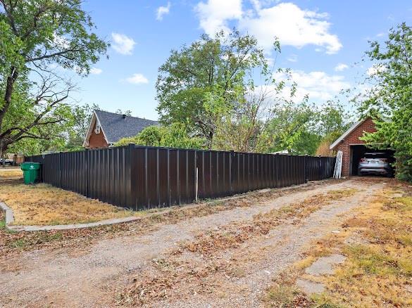 1100 W Walnut Street Property Photo 34