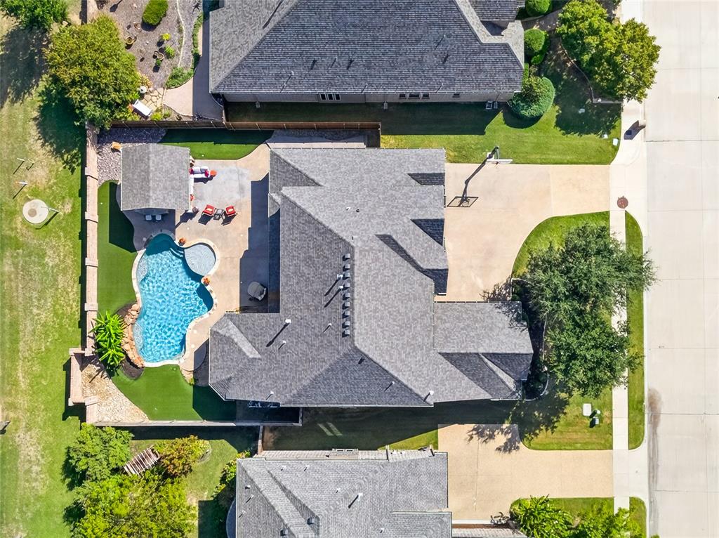 301 Rawhide Path Property Photo 4