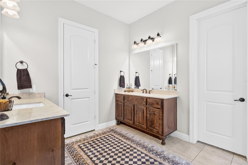 301 Rawhide Path Property Photo 20