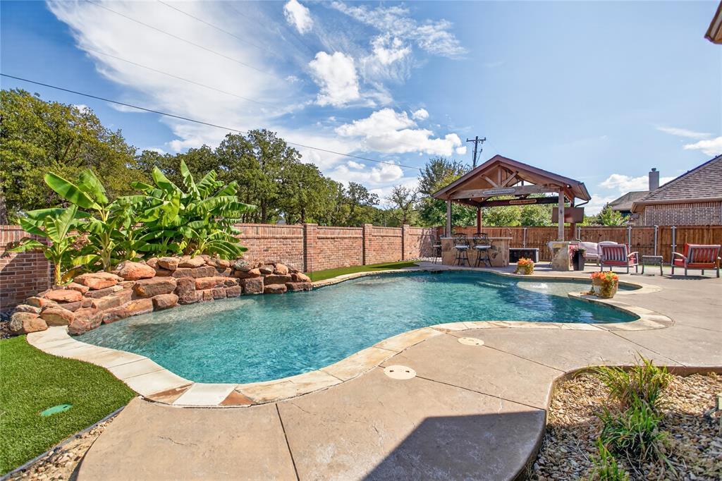 301 Rawhide Path Property Photo 32