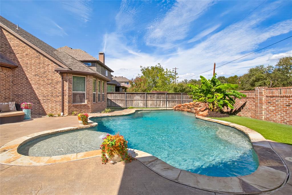 301 Rawhide Path Property Photo 34