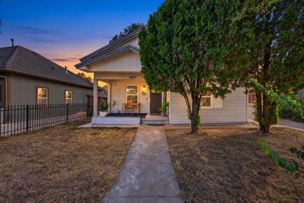 1714 Bessie Street Property Photo 2