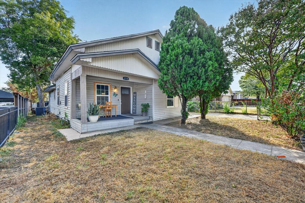 1714 Bessie Street Property Photo 3