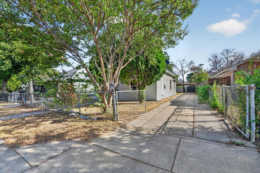 1714 Bessie Street Property Photo 5