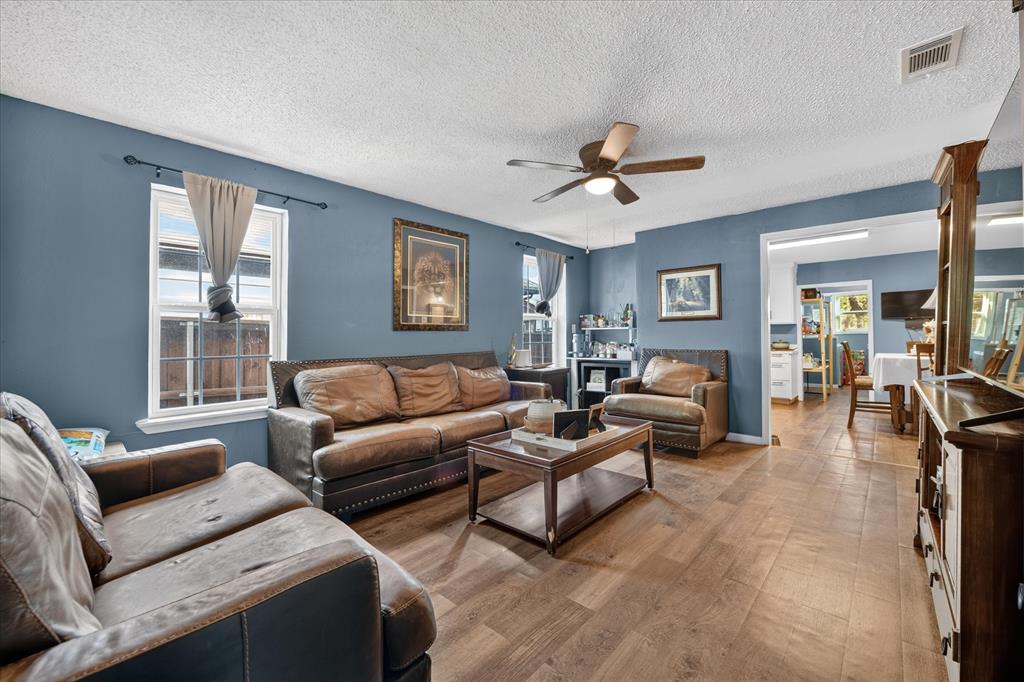 1714 Bessie Street Property Photo 8