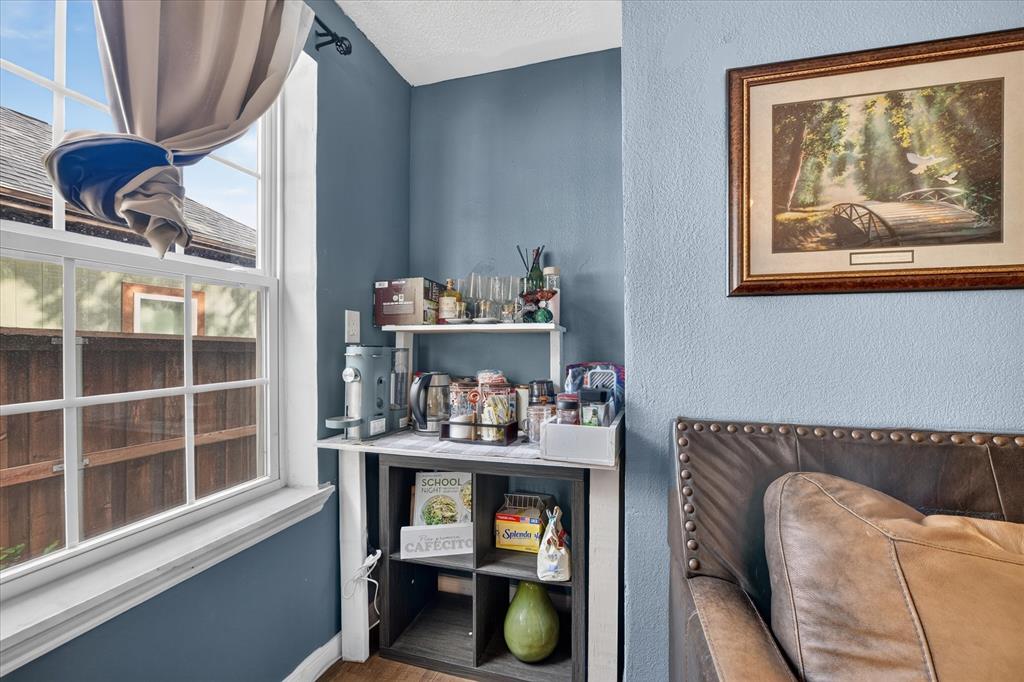 1714 Bessie Street Property Photo 11