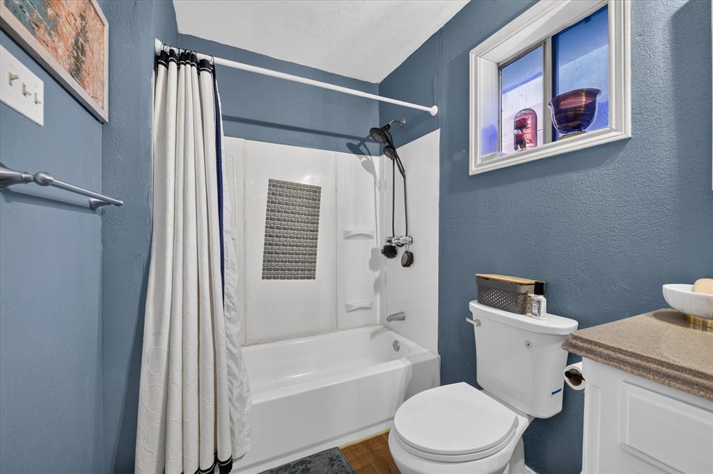 1714 Bessie Street Property Photo 32