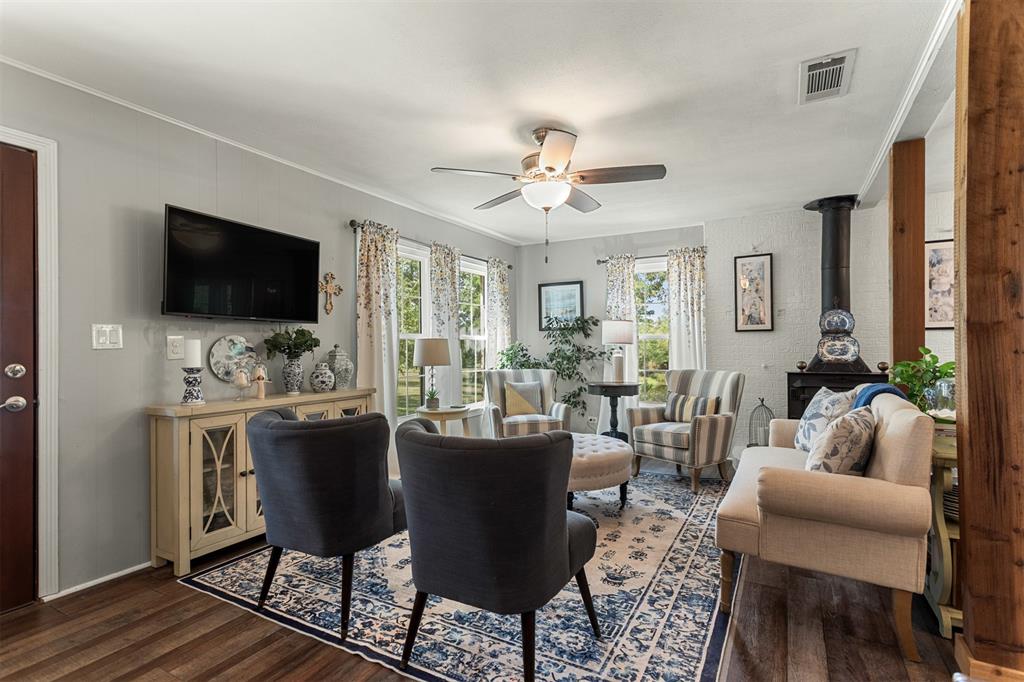 4050 Fm 16 Property Photo 5
