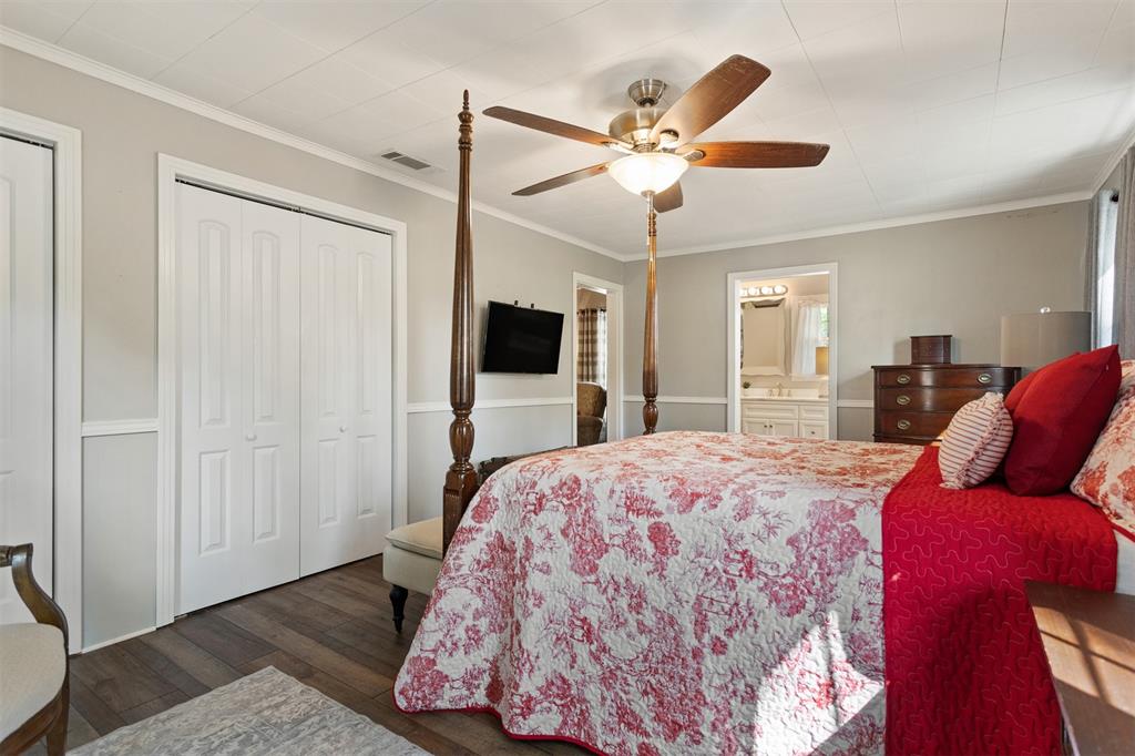 4050 Fm 16 Property Photo 13