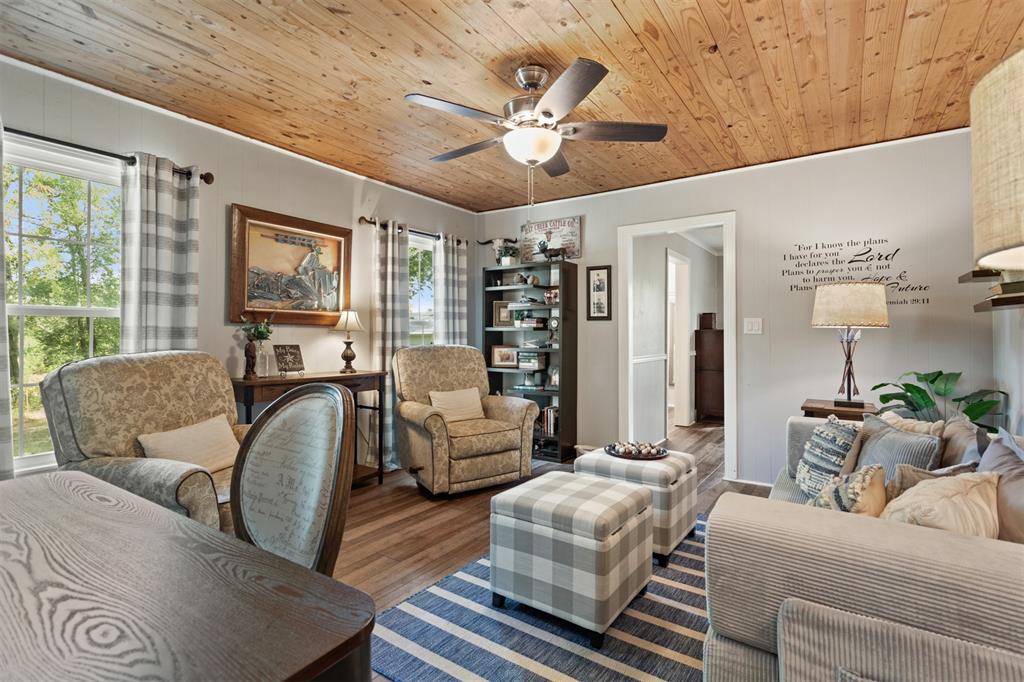4050 Fm 16 Property Photo 16