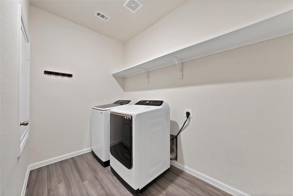 1433 Ancer Way Property Photo 14