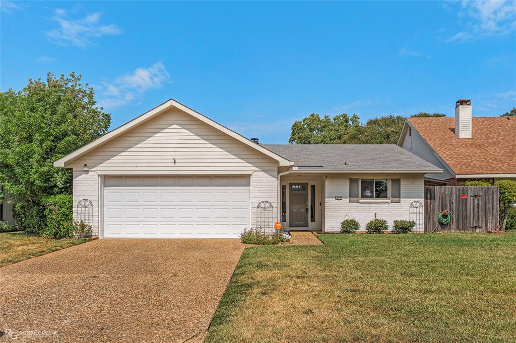 412 Stratmore Drive Property Photo 1
