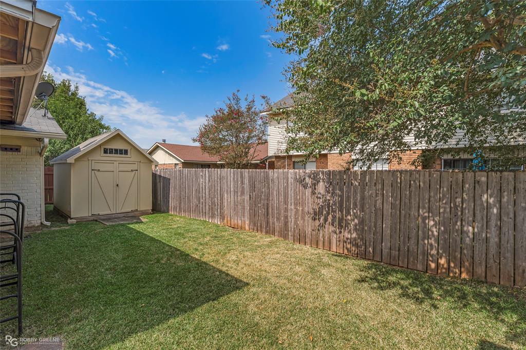 412 Stratmore Drive Property Photo 23