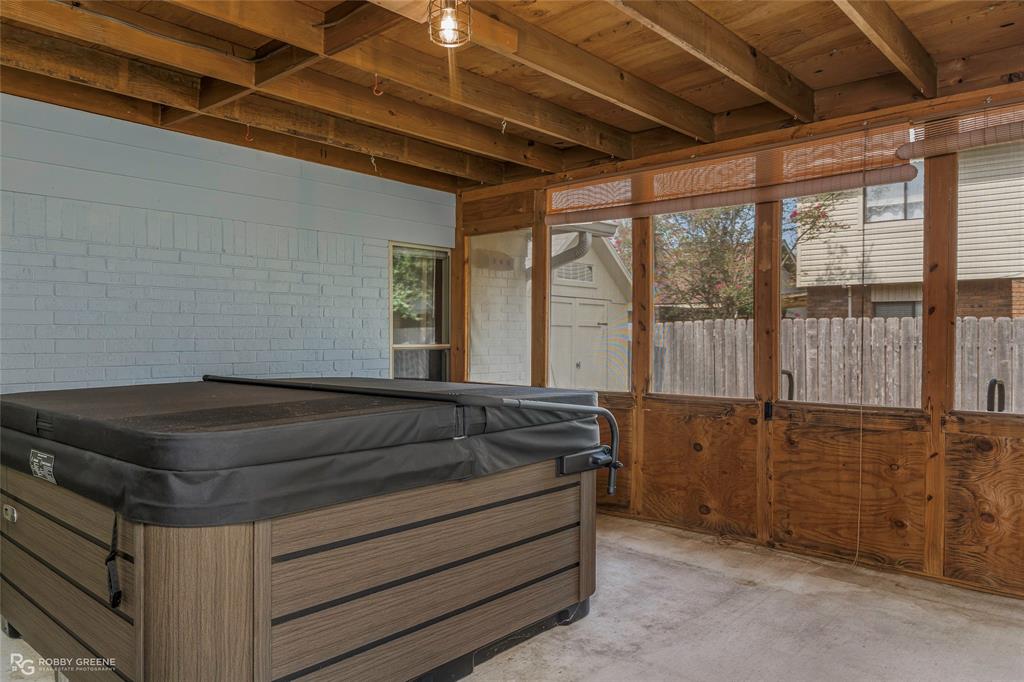 412 Stratmore Drive Property Photo 28