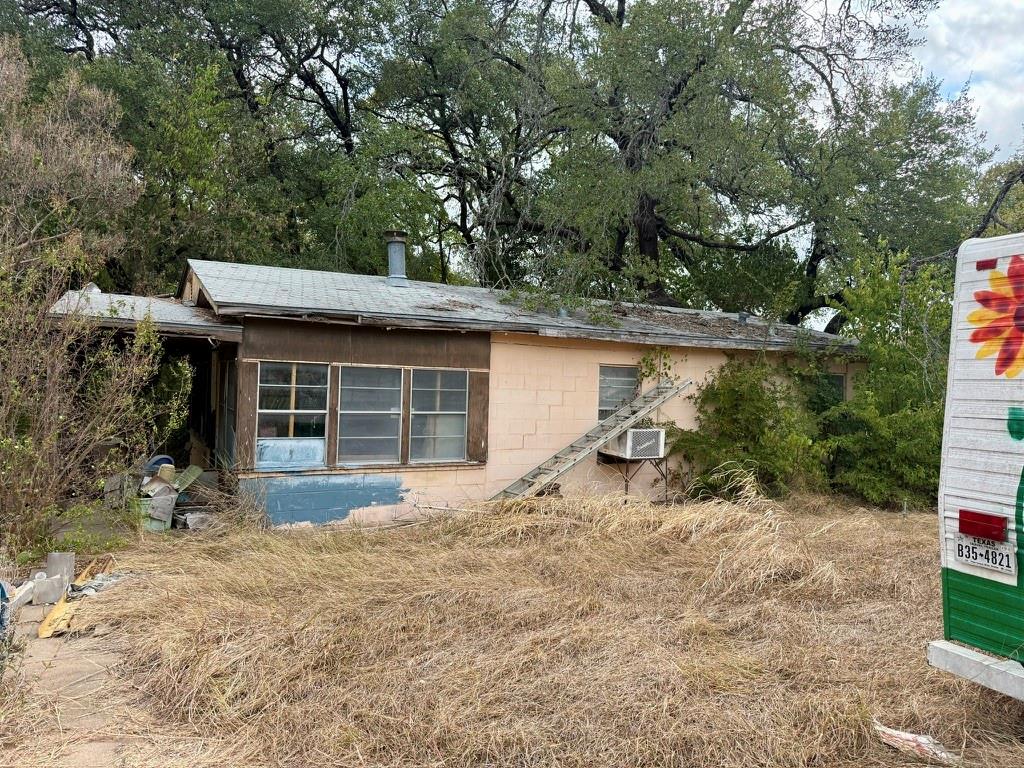 212 County Road 1746 Property Photo 10