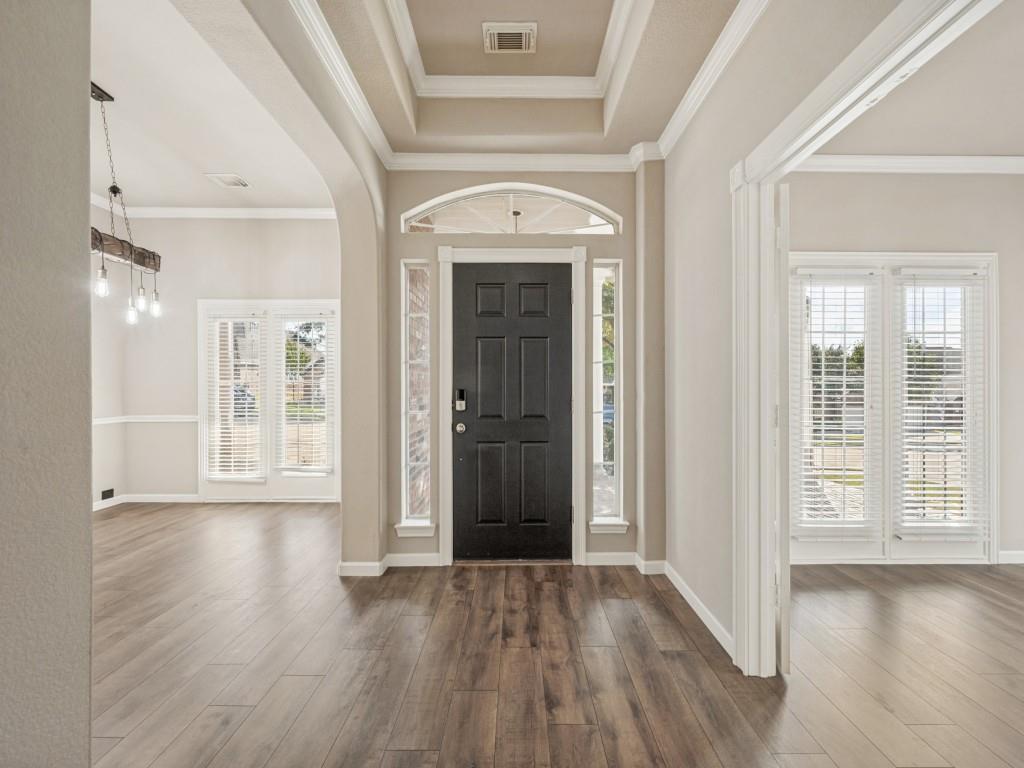 10209 Cantana Court Property Photo 3
