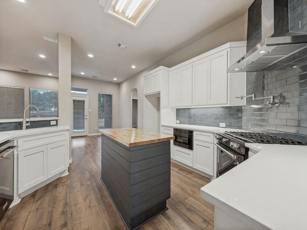 10209 Cantana Court Property Photo 10