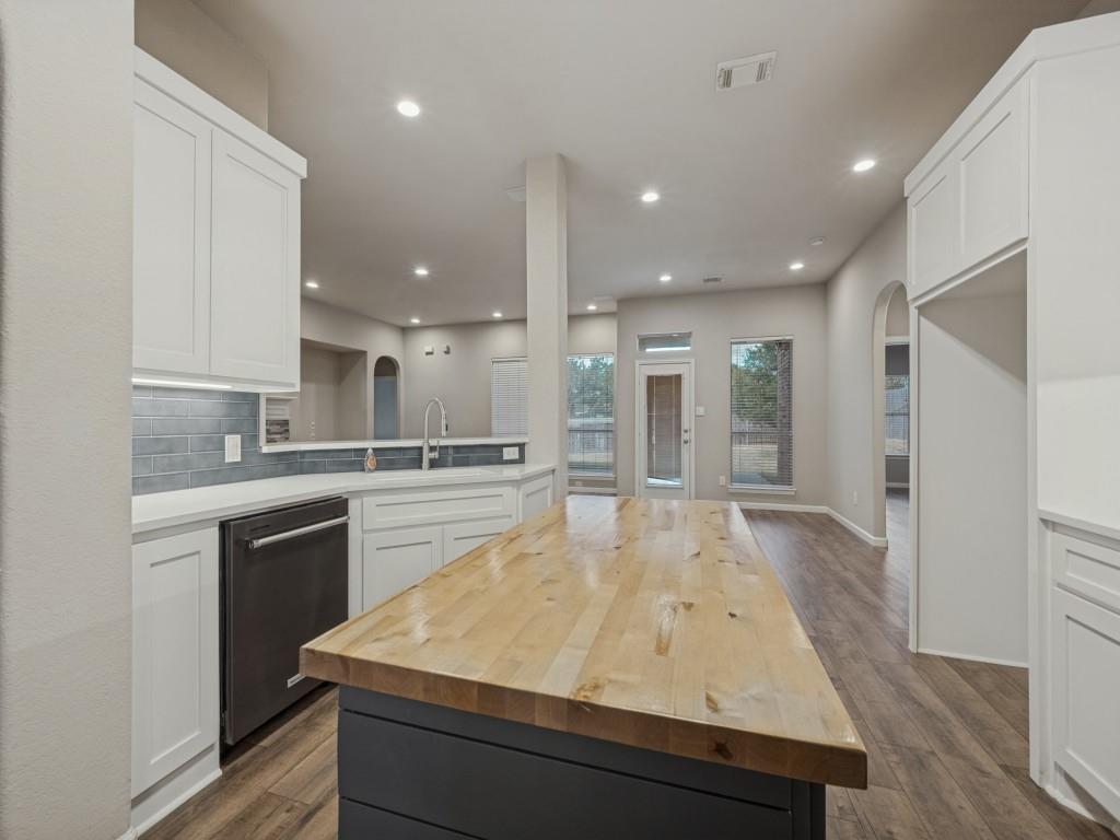 10209 Cantana Court Property Photo 11
