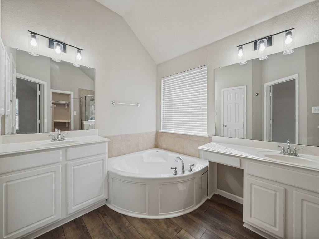 10209 Cantana Court Property Photo 18
