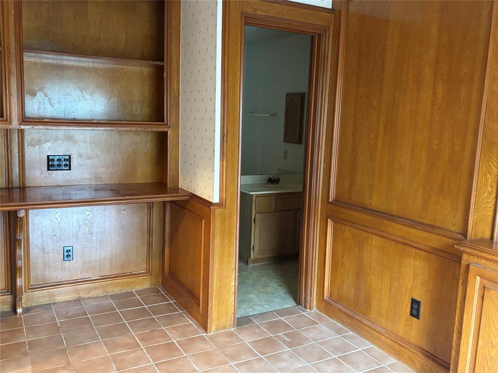 2524 Heatherdale Drive Property Photo 11