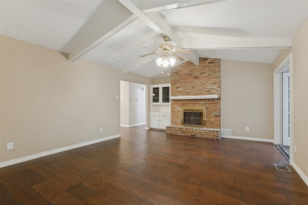 9433 Meadowknoll Drive Property Photo 4