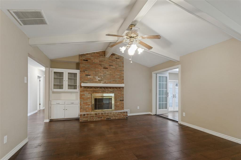 9433 Meadowknoll Drive Property Photo 5