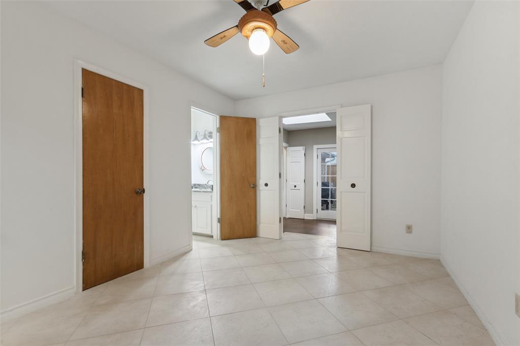9433 Meadowknoll Drive Property Photo 9
