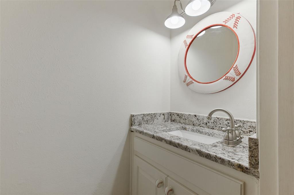 9433 Meadowknoll Drive Property Photo 10