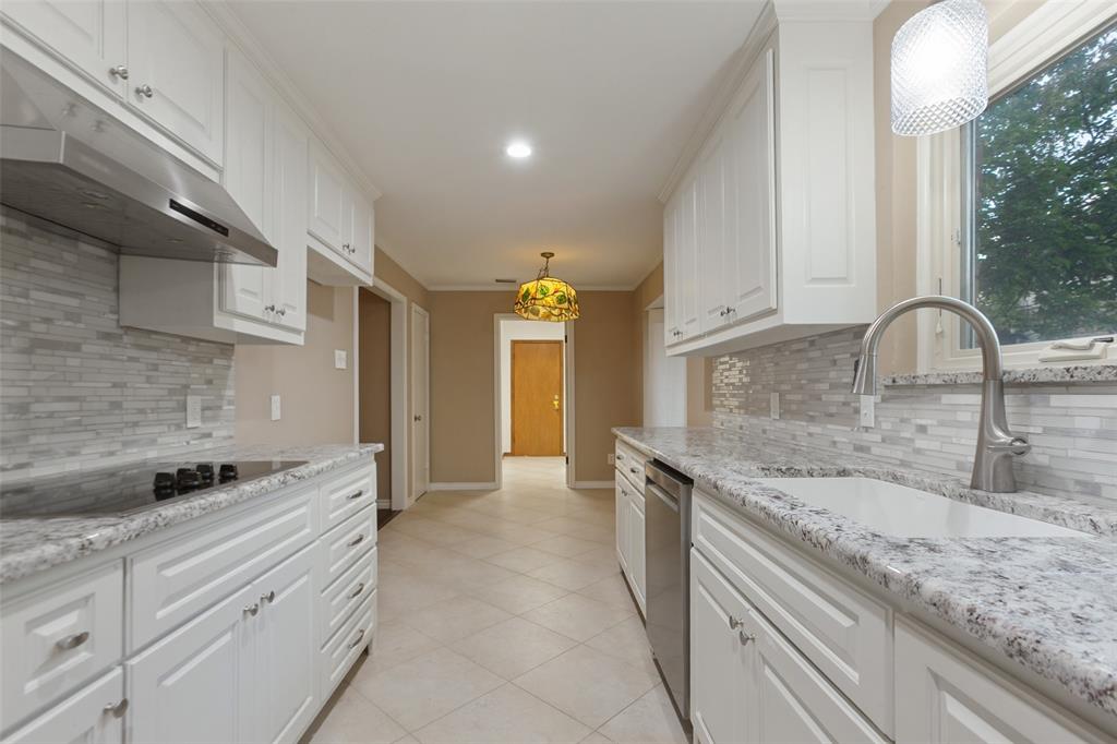 9433 Meadowknoll Drive Property Photo 16