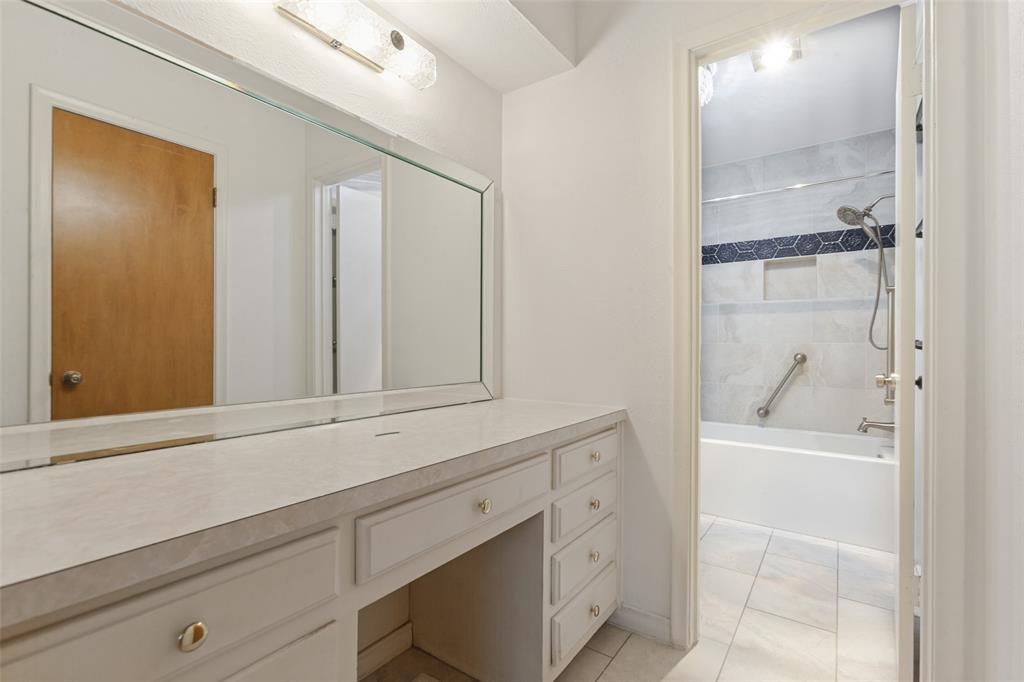 9433 Meadowknoll Drive Property Photo 19