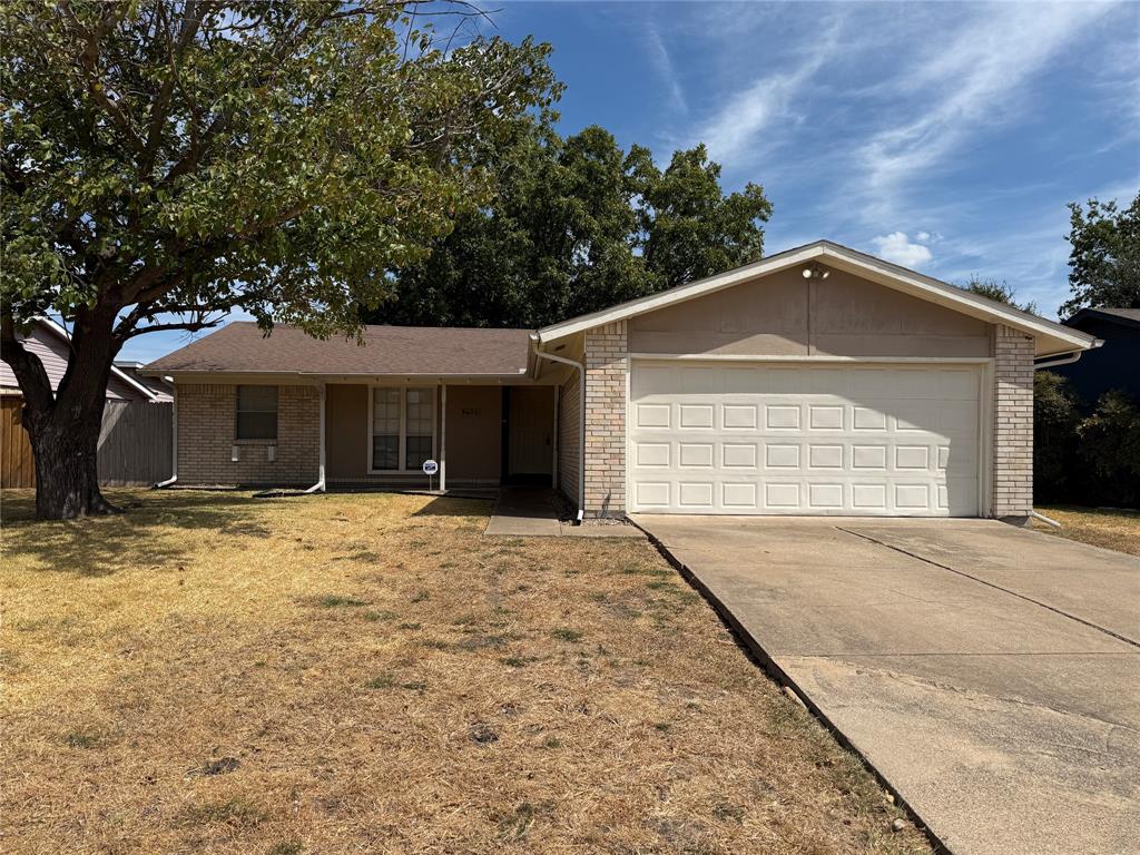 5422 Kentcroft Drive Property Photo 1