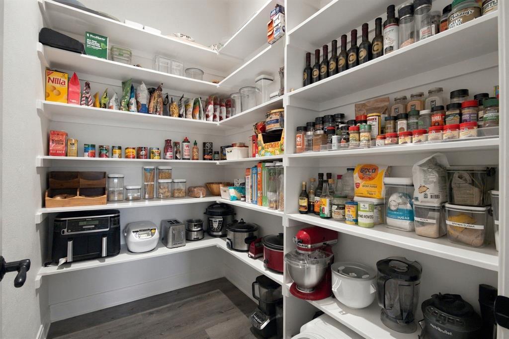 212 Runnymede Way Property Photo 14