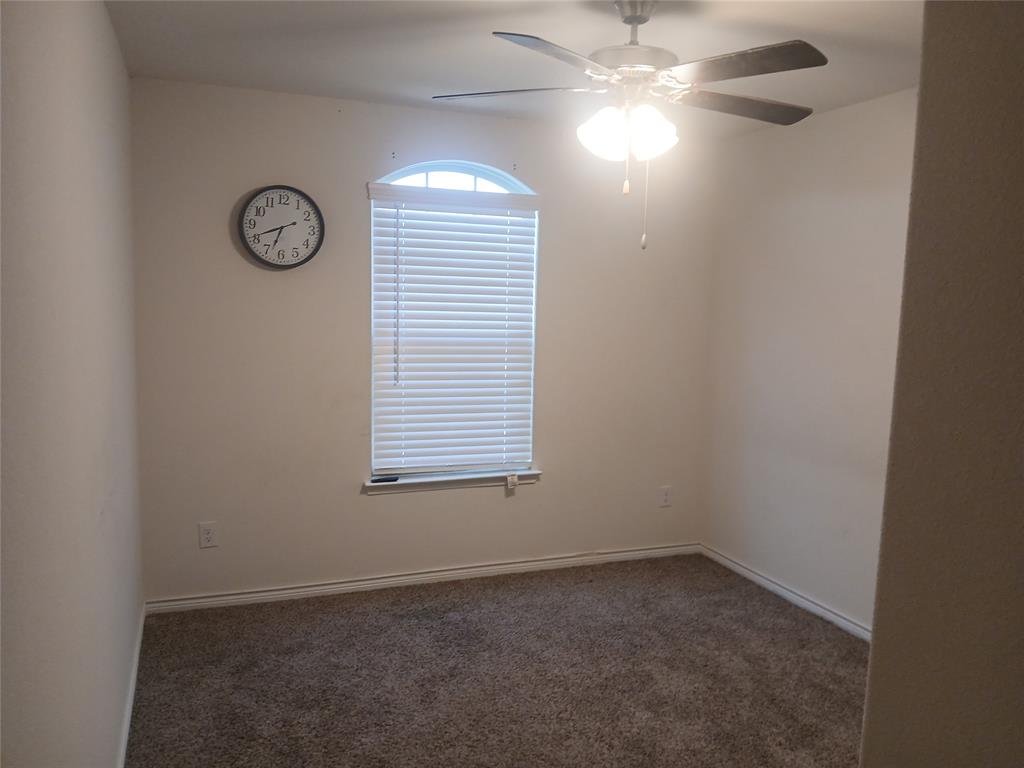 3943 Sidney Lane Property Photo 14