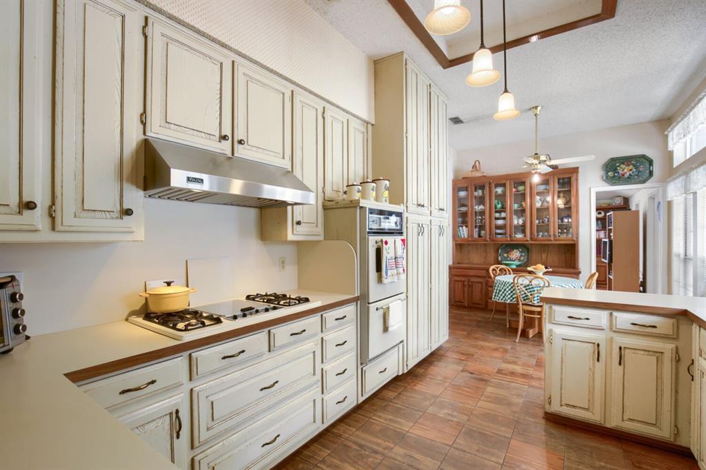 1538 Highland Road Property Photo 6