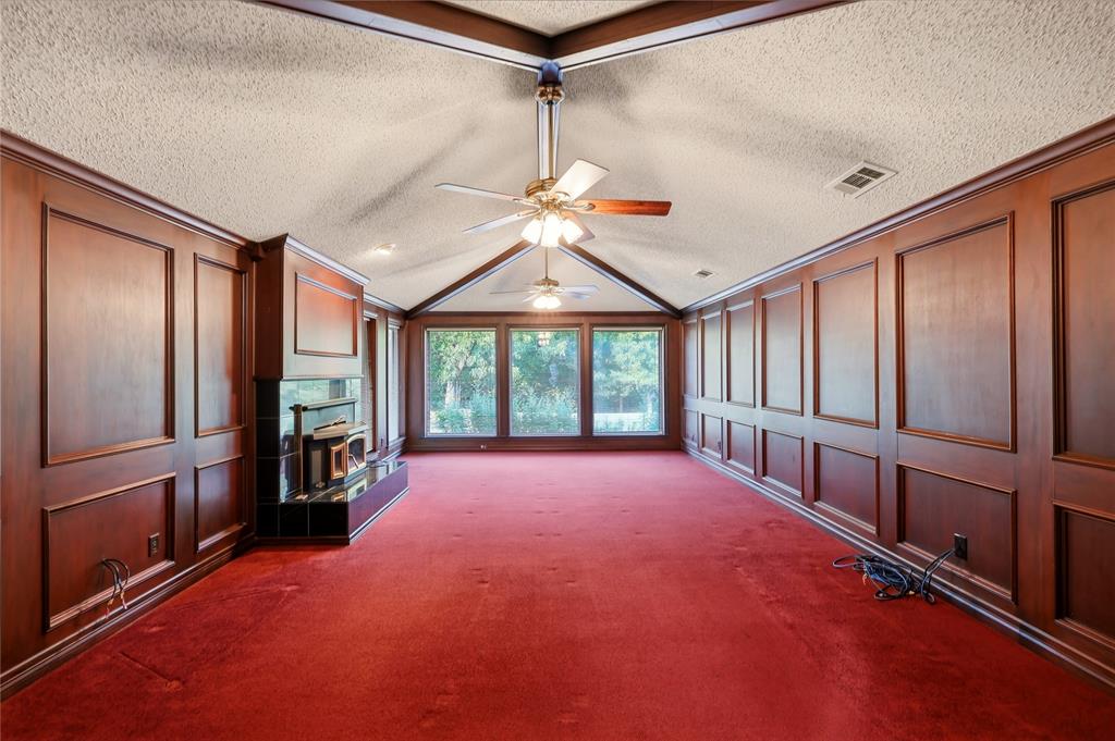 840 Meadowview Lane Property Photo 3